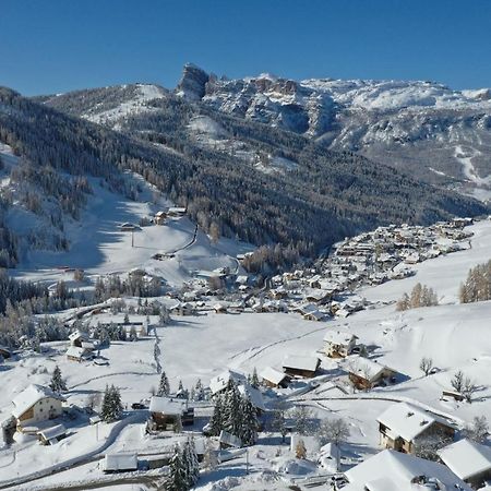 Hotel Conturines San Cassiano  Zewnętrze zdjęcie