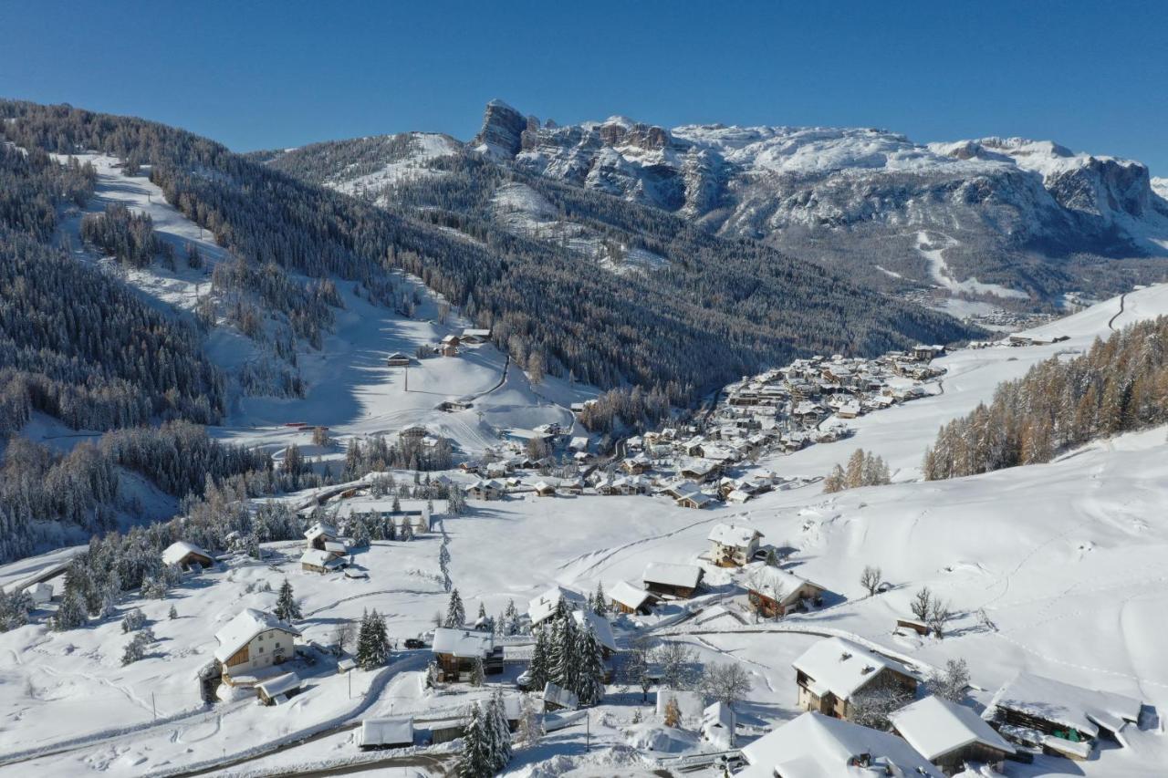 Hotel Conturines San Cassiano  Zewnętrze zdjęcie