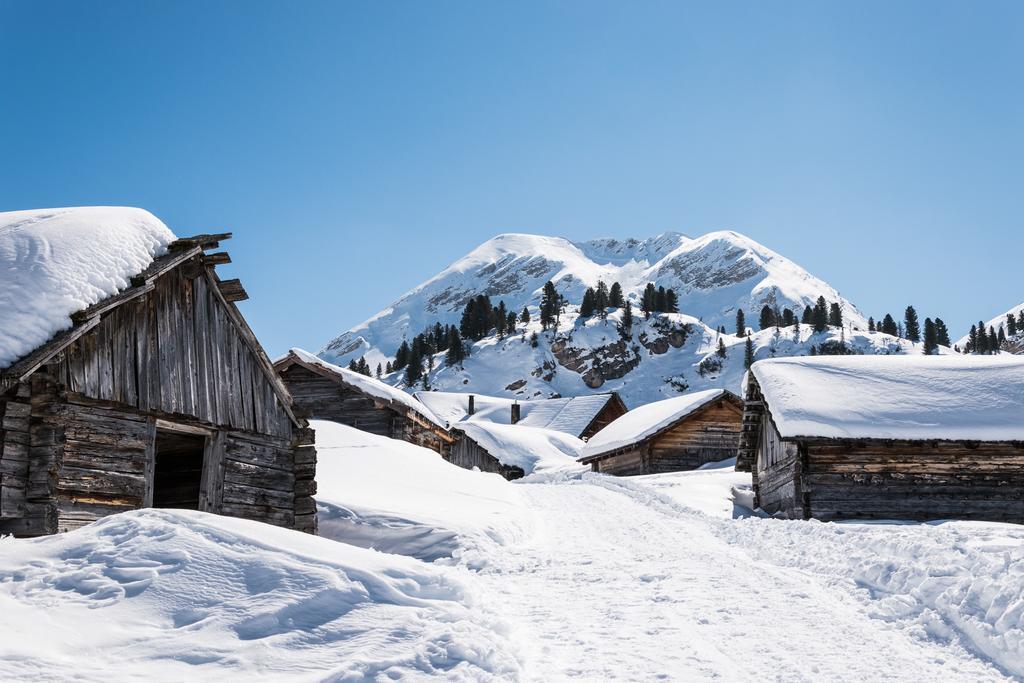 Hotel Conturines San Cassiano  Zewnętrze zdjęcie