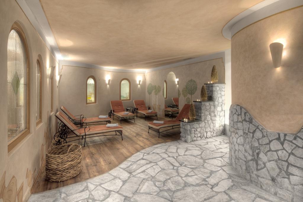 Hotel Conturines San Cassiano  Zewnętrze zdjęcie